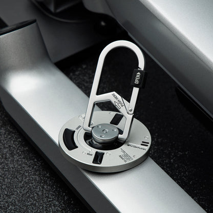 Close-up of the carabiner magnetic stand